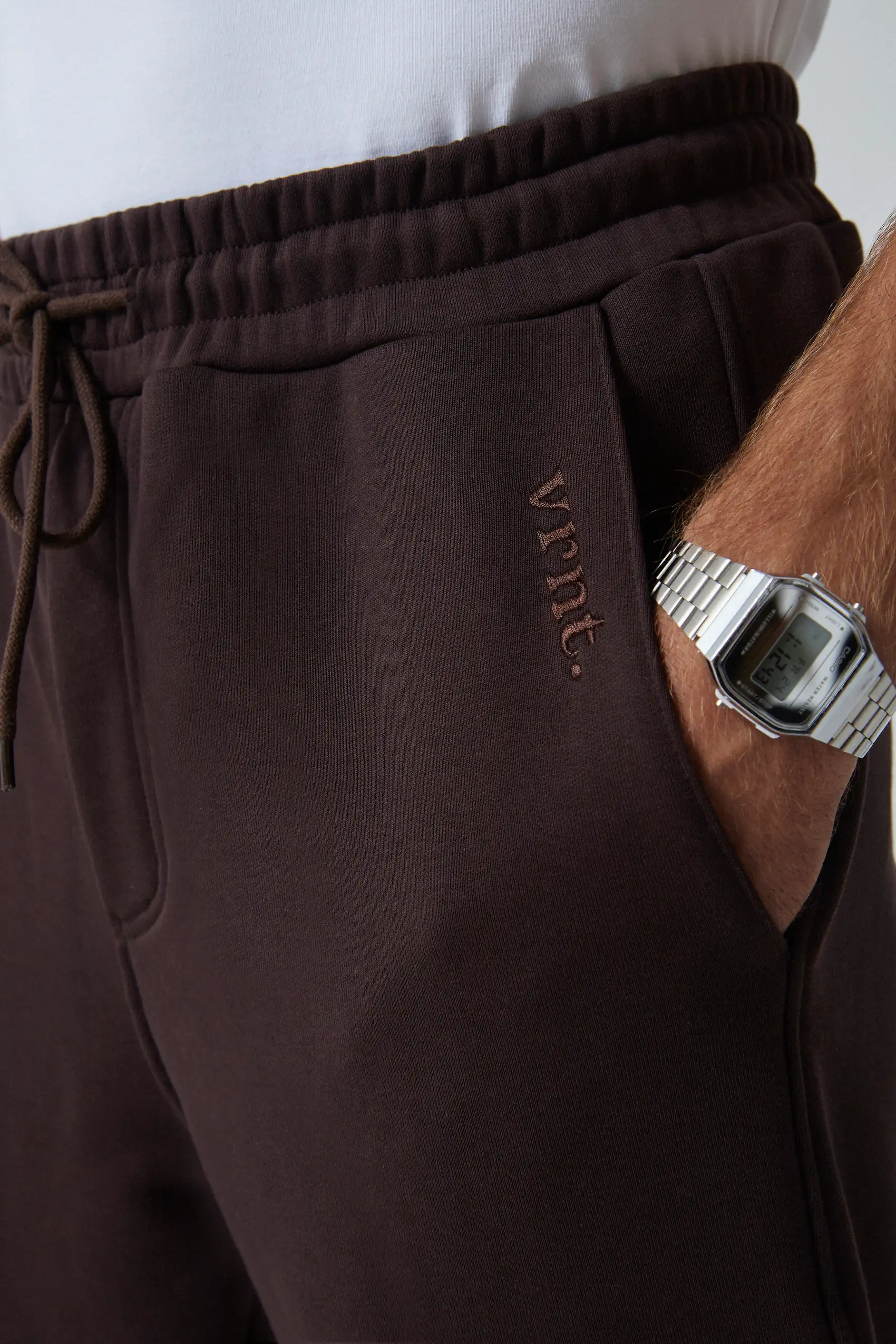 Vrnt.04474 spodnie dresowe jogger RAW brown